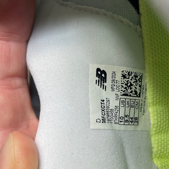 Men’s Size 10 New Balance Rebel v4’s - Picture 7 of 9